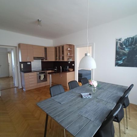 Vila Malvazinky Prag Exterior foto